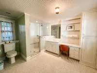 Folly Boho Bungalow - Steps to Dining, Shopping, 3 Minute Walk to the Beach