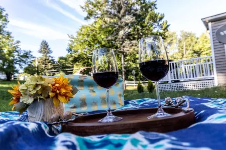 Windham Pet Friendly home, 2-5min from Ski, Hiking Trials, GoldenLake, Rest&Bars