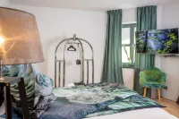 Light-flooded design - Apartment Gütersloh - 90 sqm Hotels near Lidl