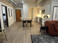 The 610 Flats: Vueve 'n Vogue #27