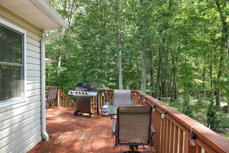 Poconos House - 4BR house in Saw Creek, Bushkill
