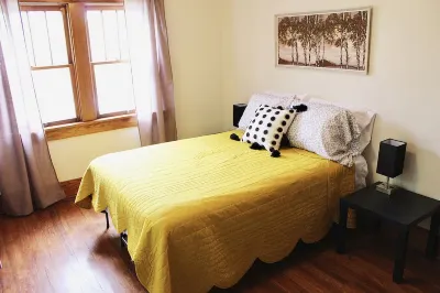 “The Bev” Townhouse in McCook Hotels near Museum of the High Plains