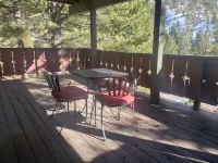 NORTH LAKE TAHOE VACATION RENTAL WITH SKI AND MOUNTAIN VIEWS, HIKE & BIKE TRAILS