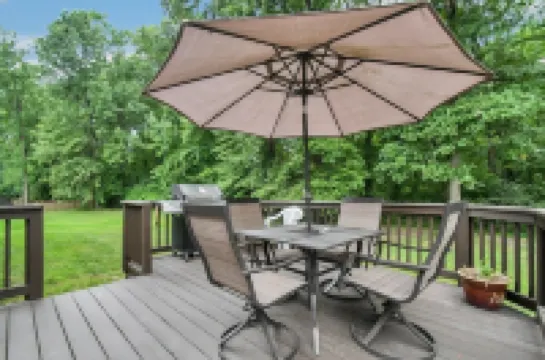 Spacious & Modern Home with everything you need!