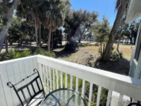 Cozy Edisto Condo-Close to the Beach! Hotels in Edisto Beach