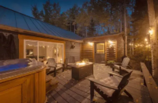 Fully Renovated Luxury Brighton Cabin w/ Hot Tub
