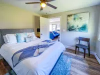Kayak Shack: Waterfront, 2nd Floor, Boat Dock, in the Heart of Downtown