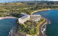 4 bedroom Luxury Condo sleeps 10 Private Hot Tub, Lanai, Golf Course Sunset View Hotels near CLIMB Works Keana Farms Zipline Tour