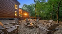 Blue Pine Divine - 1+ Bedrooms, 2 Baths, Sleeps 6, pet friendly, Hot Tub Hotel a McCurtain County