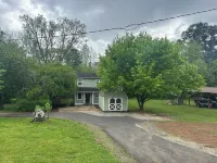 Creekside House Near Pisgah Forest Entrance and Brevard