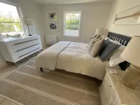 Vineyard Vacation Retreat -3 BR Hotels near Trinity Park Tabernacle