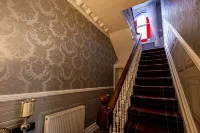 Barford House - Front Self-Catering Apartment Southport