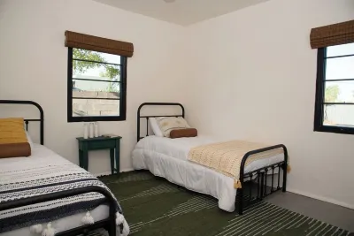 Quaint N. Central Phoenix Home near Piestewa Peak and Phoenix Mountains Preserve Hotel a North Mountain