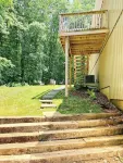 Cozy Farm Home Near I83. Surrounded by a Private Park and Hiking Trails!