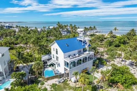 4 Bedroom Beach Home on a Private Island with a Private Pool
