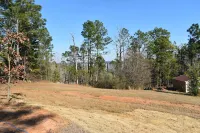 Lake house retreat Hotels in Henry County