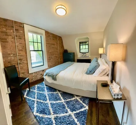 Penthouse Apartment at Yale University. Отели рядом с достопримечательностью «Арт-галерея Йельского университета»