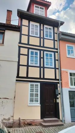 Narrow & tall - Welcome to the narrowest house in Bad Frankenhausen Отели в г. Кифхойзер