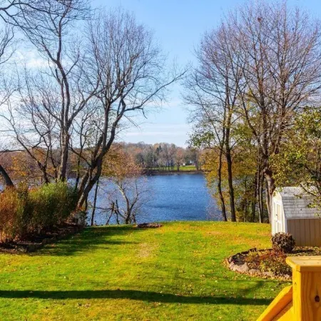 Scenic   River  View Отели в г. Энфилд