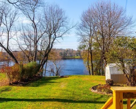 Scenic   River  View Hotels in Enfield