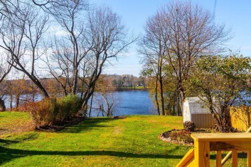 Scenic   River  View Hotels in Enfield