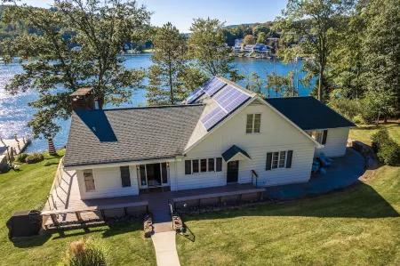 Lakefront Home in Lake Winola, PA