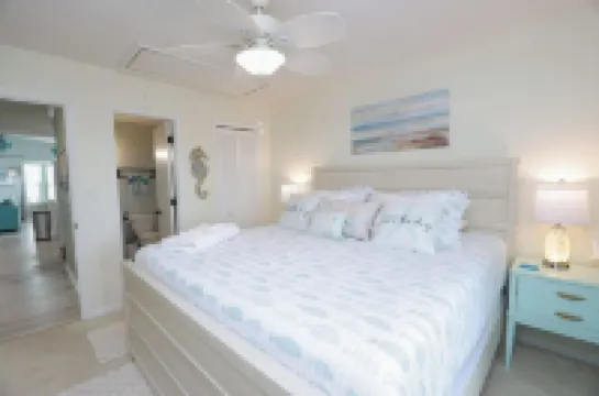 Amazing Coastal Views/Beach 3 Min/Fully Stocked, Family Friendly, Fun, Games!