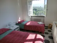 Lovingly Restored Country Farm House in Olive Grove 10 minutes from sea