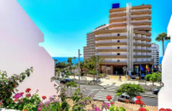 1 bdr apartment with heated pool, close to the beach, Complex Garden City