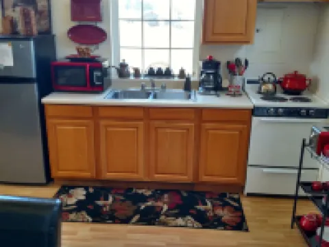 The Library Suite with over 3000 books707) 786-7014 Hoteles en Ferndale