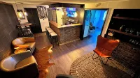 4-bdr house Boalsburg with AC, WiFi, Sauna and Bar 10 min from Beaver Stadium!