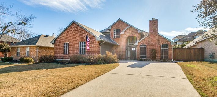 Rockwall Lux Retreat💥Pool&Spa💥Covered Patio-5min walk downtown-Parks-Trails-Lake Hotels in Rockwall