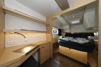 Luxurious 40' Sailing Yacht located in a beautiful resort! VRBO NEW OFFER! 키웨스트 열대우림 식물원 주변 호텔