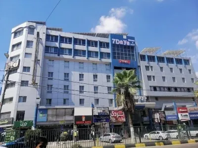 Seven Days Hotel Hotel dekat Ashrafieh Park