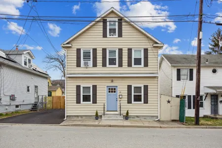 Family Friendly Fun + Easy Walk to Main Street Center