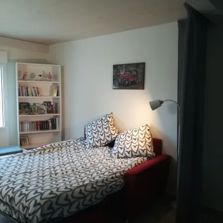 Renovated, spacious, quiet and bright farmhouse in the middle of meadows Отели в г. Ле Вижан