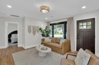 Boho-chic themed bungalow in charming Shandon Columbia, SC. - Bintang 4