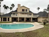 Breathtaking, Lakefront, Pool, Private, big group, birds viewing