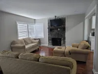Charming 3-bedroom 2 bathroom house with WiFi, AC in marvelous Birmingham..