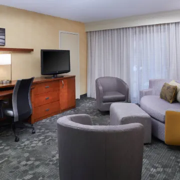 Courtyard Detroit Warren