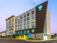 Tru by Hilton Panama City Beach Hotels near Shell Island
