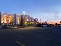 Hampton Inn & Suites by Hilton Calgary-Airport Hotels near Peter Lougheed Centre
