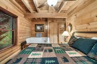 New 4K TV and Air hockey table! Center Pigeon Forge,hot tub, pet, entire cabin!