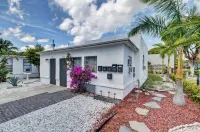 Spacious studio, 2 blks walk to Ave, close to beach, pets allowed, free parking