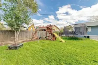 Yuba City 3 bedrooms 4 beds 2 ba Spacious Game Room Games Playground Trampoline
