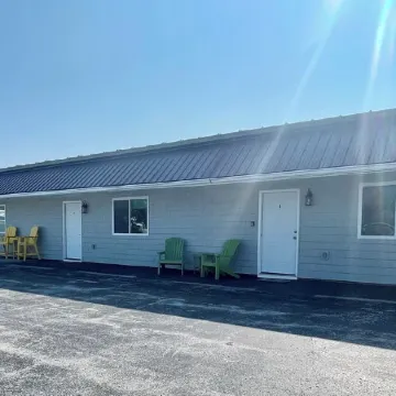 Our Boatyard Loft and Suites Unit A