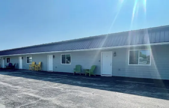 Our Boatyard Loft and Suites Unit A