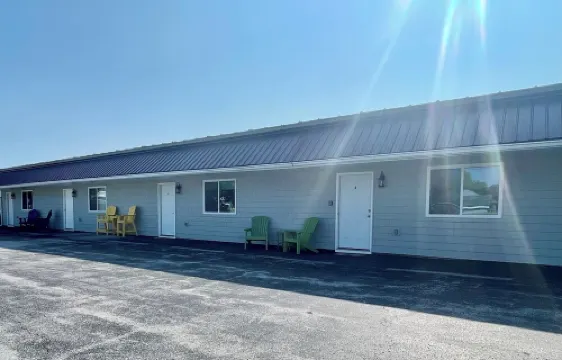 Our Boatyard Loft and Suites Unit A