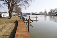 Swan River Haven with Pontoon, Jetski & Kayaks Or Without Hotels in Ira Township