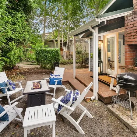 The Cottage at Lake Sammamish, Generator, Dog Friendly, Lake Access